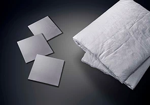 左:制振材、右:吸音材