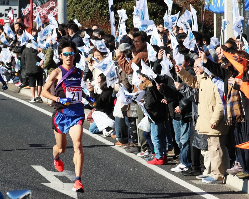 SUBARU運動部 ｜ 熱血サポーター対談 「ニューイヤー駅伝は、こう